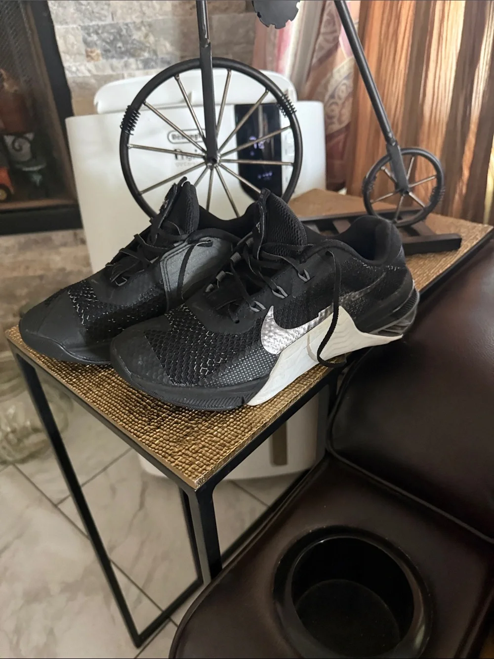 Nike Women's Black Mesh Athletic Sneakers